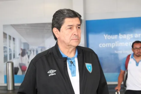 Luis Fernando Tena confirma una baja para la Selección de Guatemala