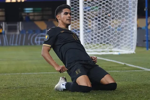 ¡Recupera la sonrisa! Luis Palma con un GOLAZO sella la clasificación de Honduras a Cuartos de final de Copa Oro