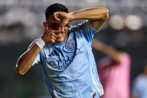 Alonso Martínez fue acompañado por otro manudo.