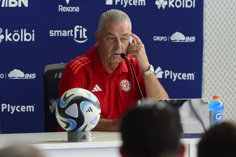 Gustavo Alfaro alarma a Costa Rica en la previa a la Copa América 2024