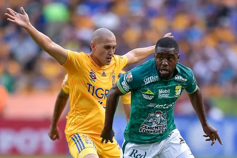 Joel Campbell postea mensajes que desilusionan a Tigres UANL