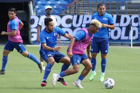 Este es el once oficial de El Salvador