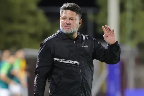 Jafet Soto recibe una mala noticia. (Foto: Teletica)