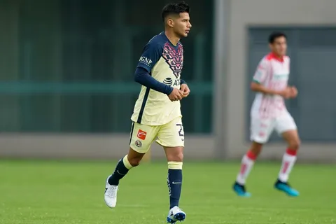 Chucho López volvió a las canchas
