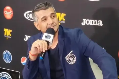 Aunque lo niegue, DT de Motagua sí hizo comentario machista