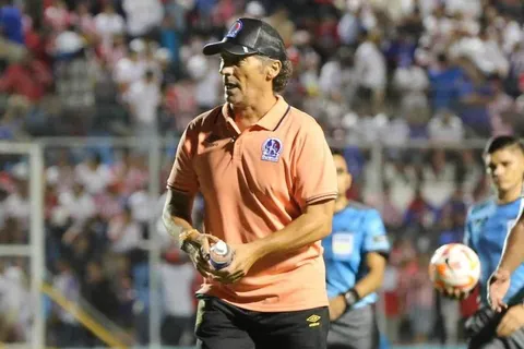 La ventaja que tiene Olimpia por sobre Real Estelí según Pedro Troglio