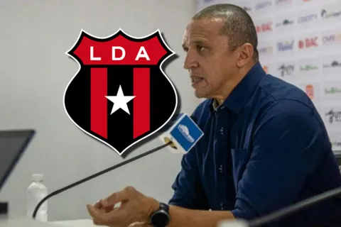 Desde Alajuelense le apuntan a Lonnis.