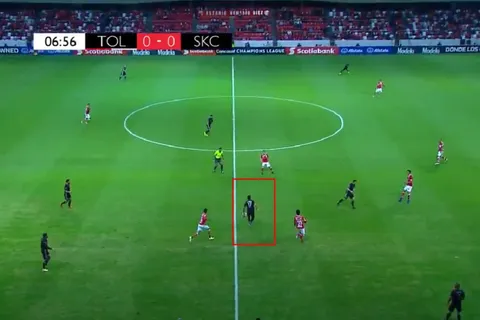 ¡Brillante! Roger Espinoza dio una asistencia de lujo anoche contra Toluca