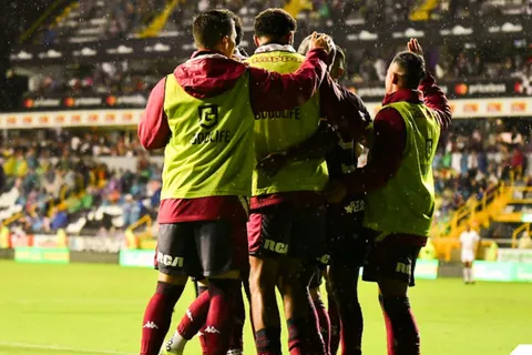 No todo fue malo: El héroe que encontró Saprissa más allá del triste empate ante Santos Guápiles