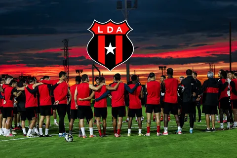 Machillo Ramírez le marca la salida: Alajuelense deja ir a una de sus grandes joyas y ya consiguió equipo en Costa Rica