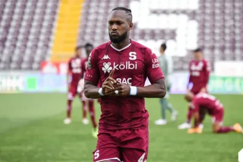 Lejos de Saprissa: Kendall Waston sorprende a todos en Tibás con su salida de Costa Rica