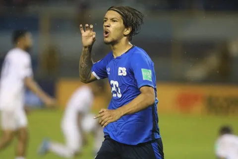 Enrico Dueñas ilusiona a los aficionados de El Salvador tras volver a ser convocado