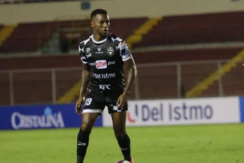 La razón por la cual Omar Browne no podría jugar la Final de la Liga Panameña de Fútbol sin estar suspendido