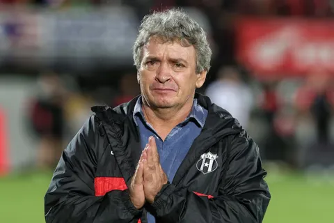 oscar ramirez agradece-alajuelense