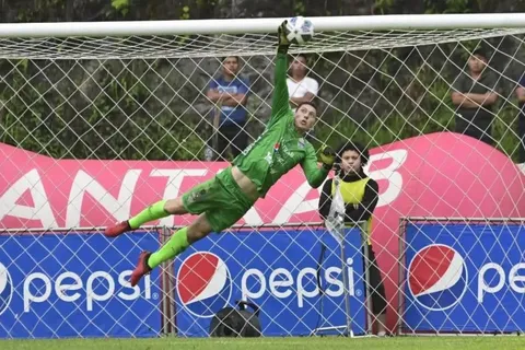 Minor Álvarez dice sufrir en Guatemala lo mismo que Keylor Navas en PSG