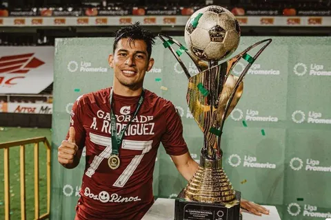 ¿Se va de Saprissa? Ariel Rodríguez tiene una oferta del fútbol asiático