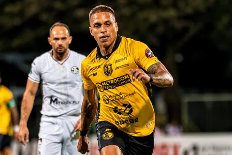 Joaquín Alonso Hernández no renueva con Liberia y analiza ofertas en Cartaginés y un club de la Liga de Ascenso