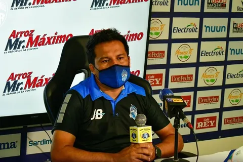 Amarini Villatoro: "La liga de Costa Rica es la mejor de Centroamérica"