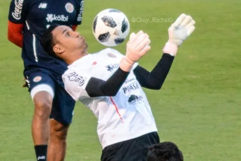 La Tricolor reconoció el césped del Universitario liderados por Keylor