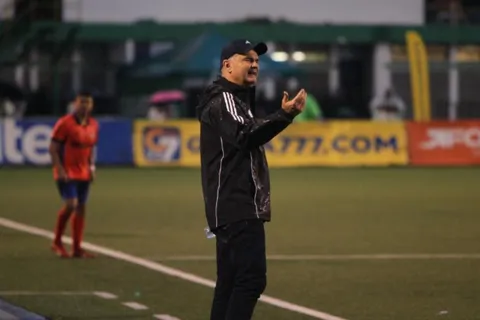 Decisiones drásticas: Iván Franco Sopegno sorprende con pedido a la directiva tras el mal momento de Comunicaciones