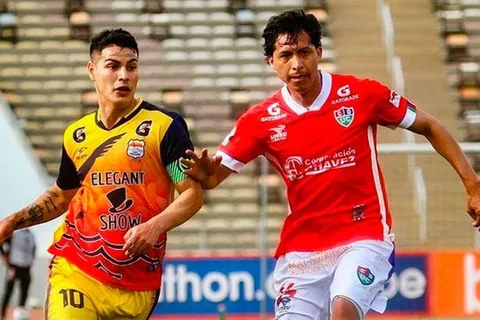 Kevin Santamaría es elegido en once ideal del año en Perú