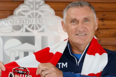 Jewison Bennette tiene nuevo técnico en el Sunderland con experiencia en Premier League