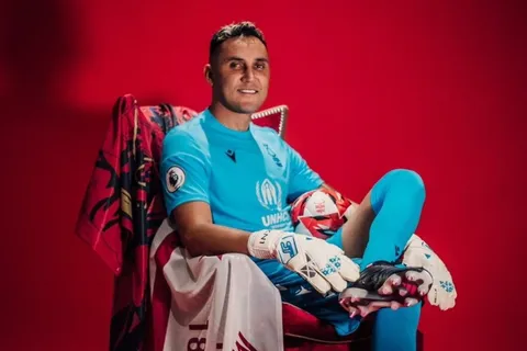 La espectacular bienvenida del Nottingham Forest a Keylor Navas