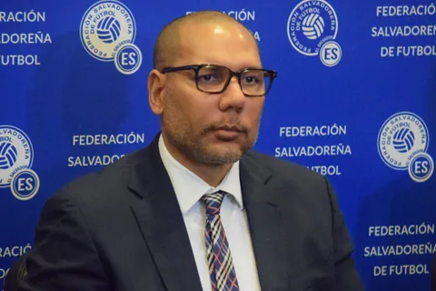 "Vender humo": Yamil Bukele habla sin filtro luego de tomar el mando de la Fesfut y así buscar enderezar el camino de la Selección de El Salvador
