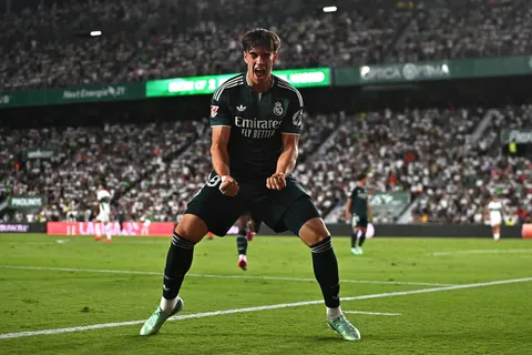 Carlos Espí celebró el agónico triunfo del Real Madrid.