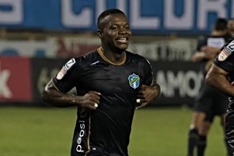 Junior Lacayo se quedaría en Comunicaciones y dejaría atrás presunta oferta del Cartaginés
