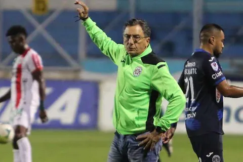 Salomón Nazar lanzó una fuerte crítica al arbitraje tras el Marathón vs Motagua