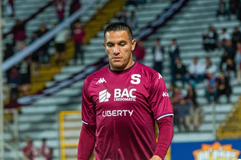 David Guzmán recibe el peor revés desde adentro de Saprissa tras su renovación: “Muy viejo”