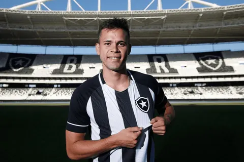 Jacob Montes, el nuevo fichaje del Botafogo que quiere jugar para la Selección de Nicaragua