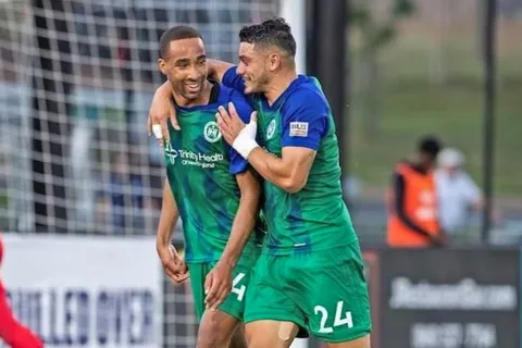 Titularidad y victoria para Darwin Lom con el Hartford Athletic en los Estados Unidos