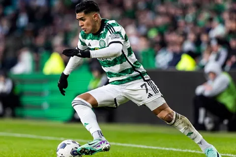 Celtic y Luis Palma remontaron para seguir firmes en el liderato de la Liga de Escocia