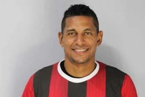 Carlos Costly jugará en la Segunda División de Honduras