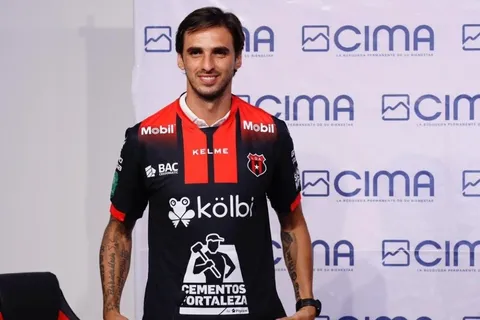 Bryan Ruiz logra evitar crisis económica en el Alajuelense