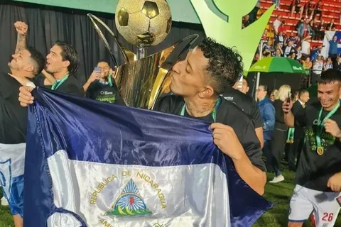 Byron Bonilla denunció que no le permitían celebrar con bandera de Nicaragua y Unafut aclaró (VIDEO)