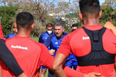 Costa Rica sufrió una baja de último momento para las tres jornadas de Eliminatorias