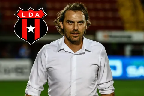 Guimaraes no la vio venir: Andrés Carevic vuelve a aparecer en el radar de Alajuelense