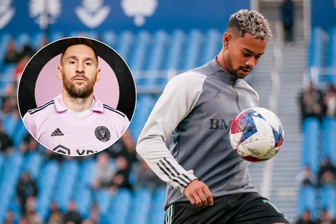 Ariel Lassiter da divertida respuesta sobre falsa polémica con Lionel Messi.