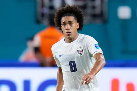 Adalberto Carrasquilla con la Selección de Panamá.