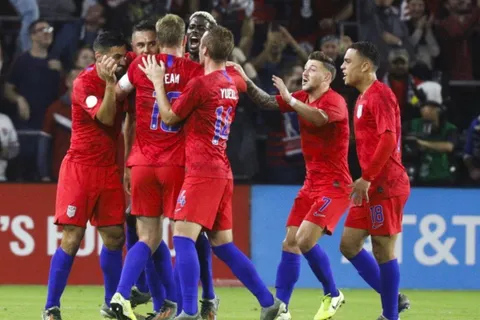 Estados Unidos derrotó 4-1 a Canadá y pone a soñar a El Salvador