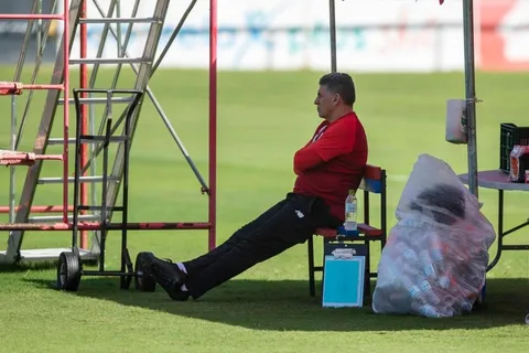 Luis Fernando Suárez tras la derrota: "La responsabilidad es totalmente mía"