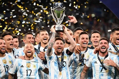 La Argentina de Lionel Messi goleó a Italia y se quedó con la Finalissima