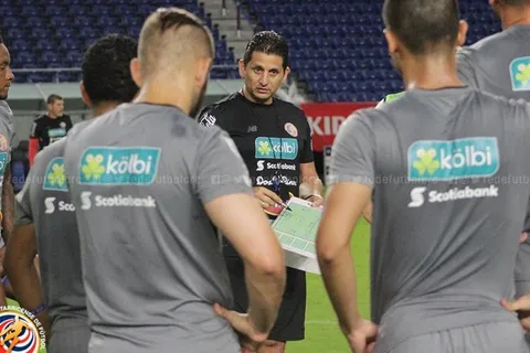 Fedefutbol confirmó "duelo entre Rojas" para noviembre