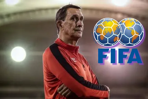 Alexandre Guimaraes y un mensaje para la FIFA. (Foto: Imago)
