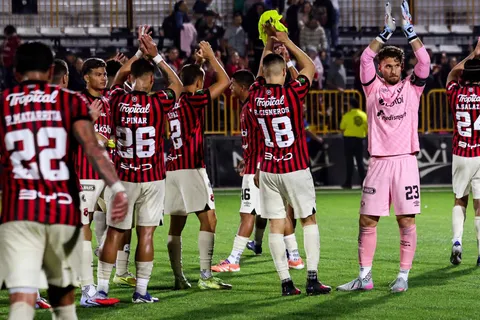 Alajuelense hace importante confirmación.