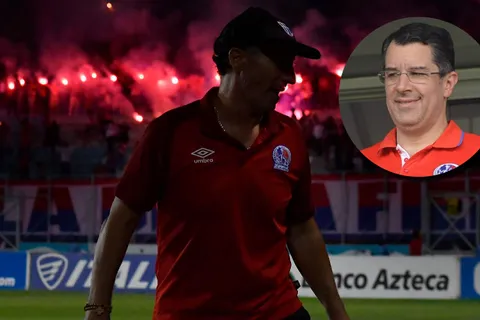 Pedro Troglio tiene contrato por seis meses más y se habló de su renovación.