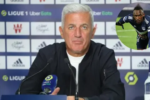 El entrenador de Burdeos se rinde ante Elis